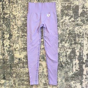 Women’s Best purple leggings